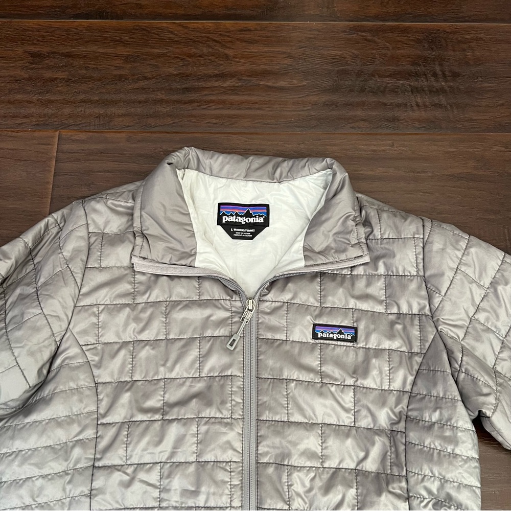 Patagonia women’s full zip slim fit nano puff jacket size L waist 38”